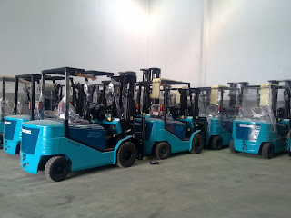 Xe nâng điện mới 100% xe nang dien moi 100