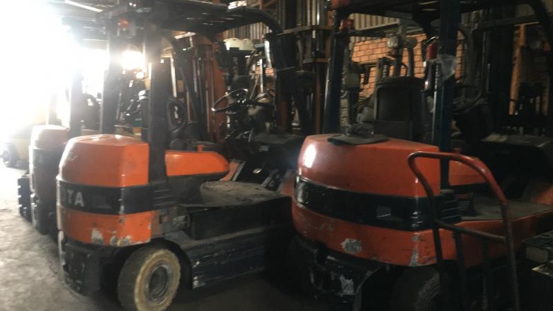 CHO THUÊ XE NÂNG ĐIỆN TOYOTA 1.5 - 2.5 TẤN CHO THUÊ XE NÂNG ĐIỆN TOYOTA 1.5 - 2.5 TẤN