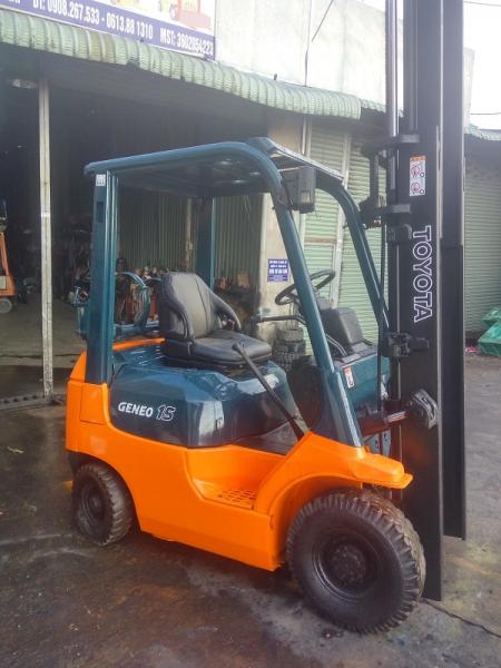 XE NÂNG XĂNG GA TOYOTA XE NÂNG XĂNG GA TOYOTA